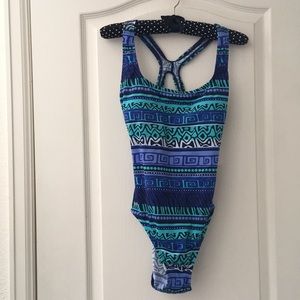 New with tags Cute Speedo one piece!
